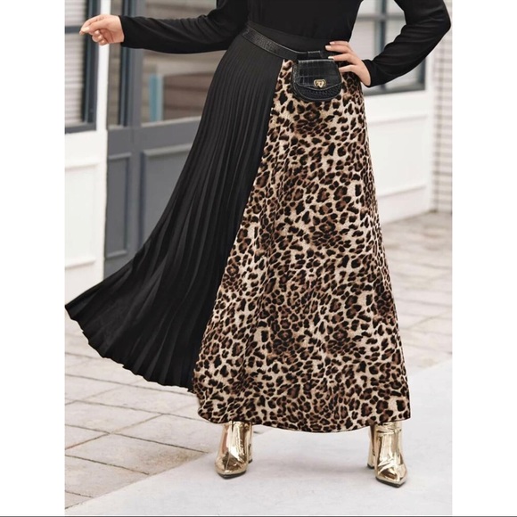 Dresses & Skirts - PLUS color block leopard print skirt